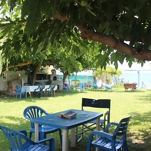 marias-apartments-kalivai-crete.rethymnohotels.net/